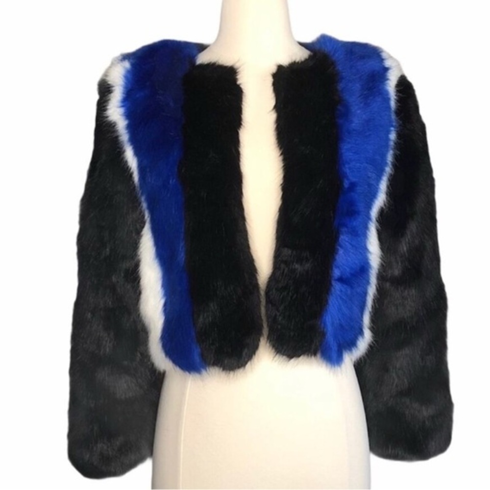 REVOLVE Line & Dot Faux Fur Jacket
Small NEW